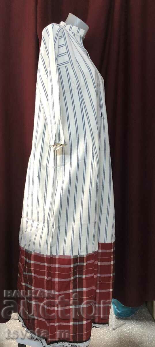 Παράδοση Μακρύ γυναικείο βαμβακερό πουκάμισο, λαϊκή φορεσιά - ξεκούμπωτο Παράδοση Μακρύ γυναικείο βαμβακερό πουκάμισο, λαϊκή φορεσιά - ξεκούμπωτο