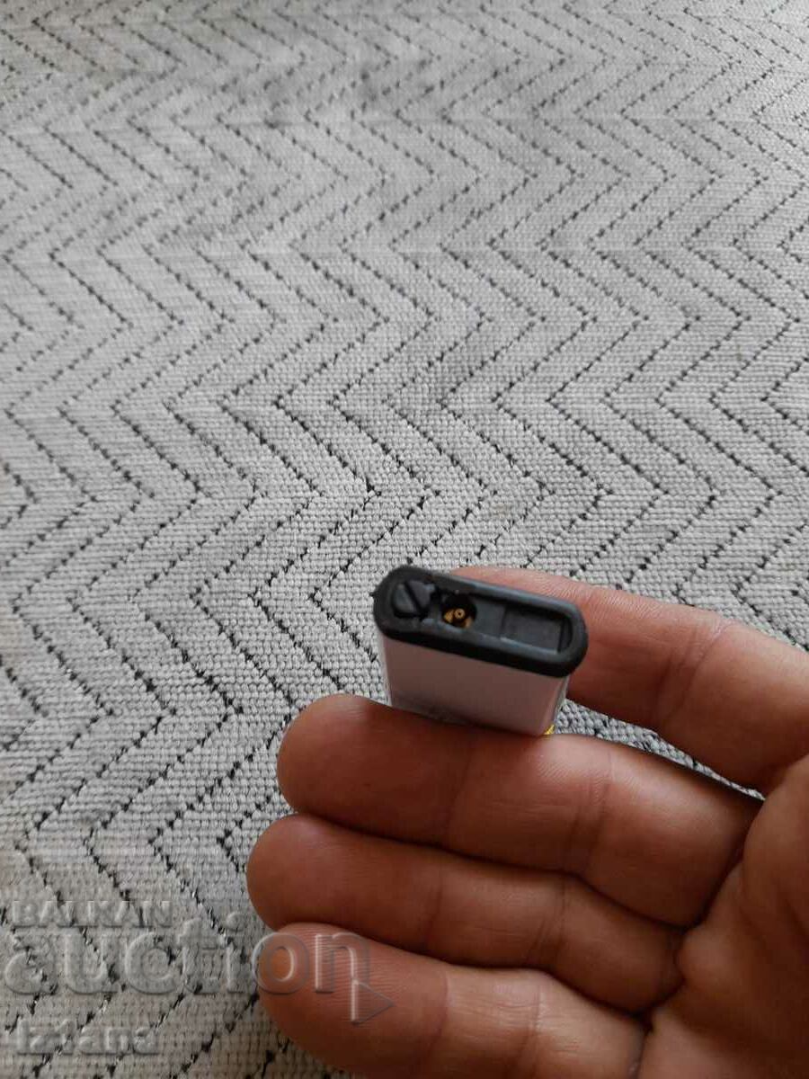 Ένας παλιός αναπτήρας Winston - 5 Ένας παλιός αναπτήρας Winston - 5