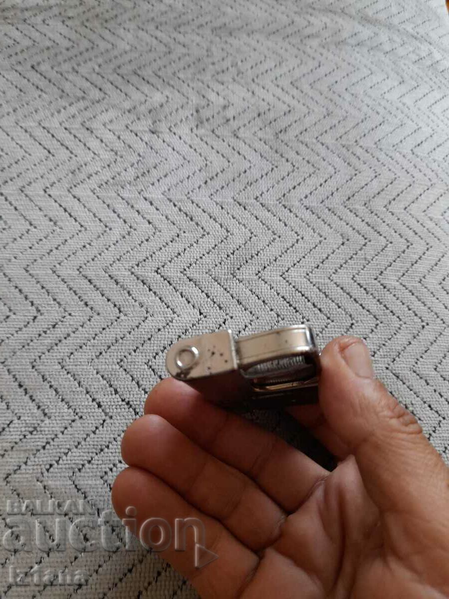 Auction Old pistol lighter Auction Old pistol lighter