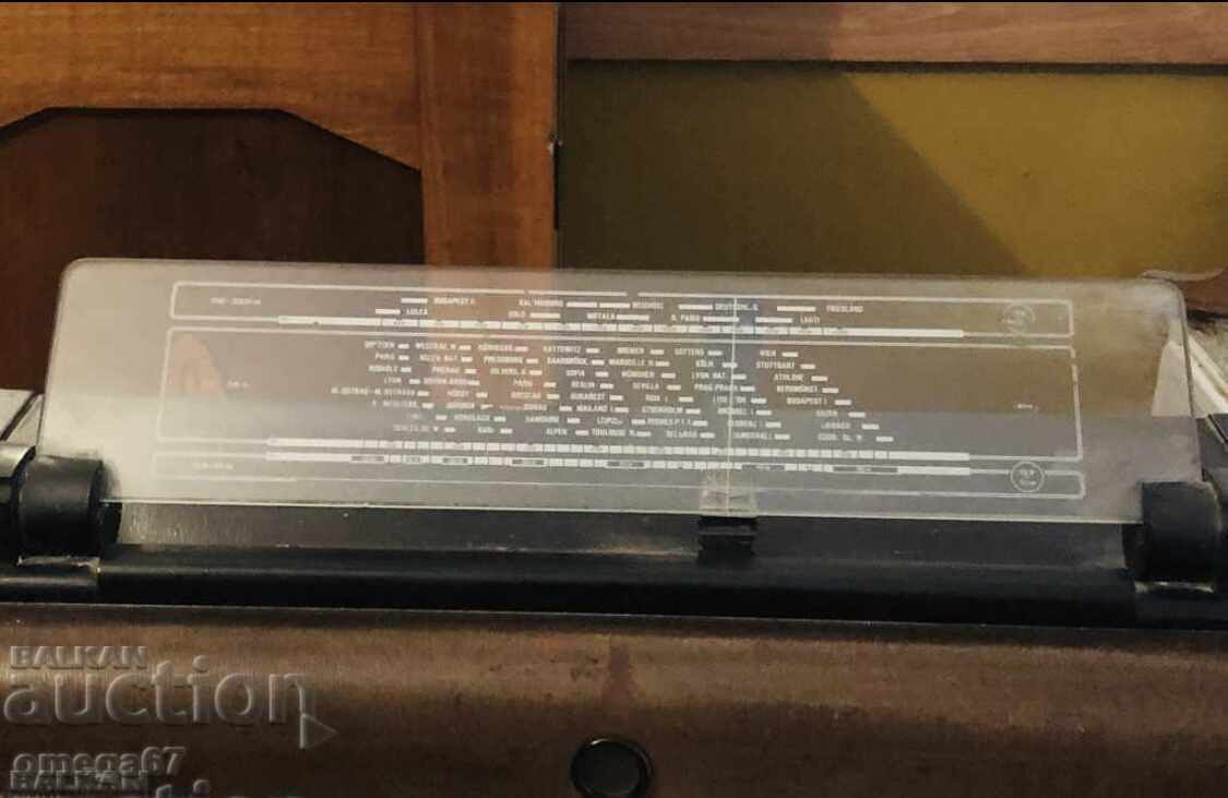 Старо радио Philips EROIKA 72W 925X !!! с цена € 250.00 | 488.96 лв.