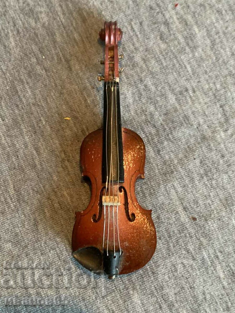 Mini violin model