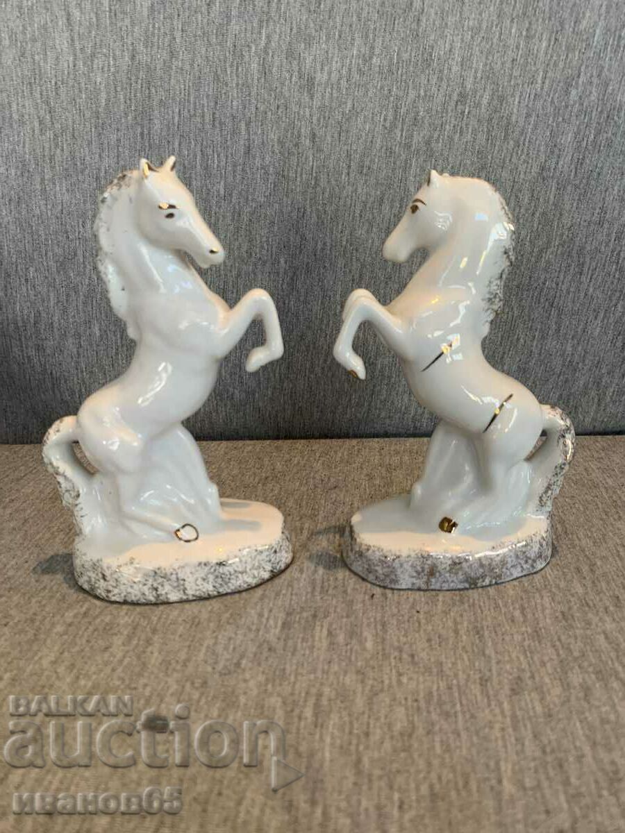 porcelain horse figures