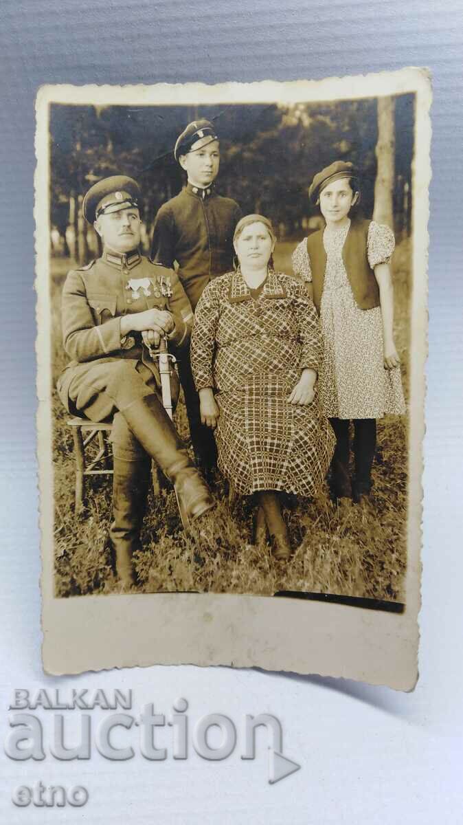 ΒΑΣΙΛΙΚΗ ΦΩΤΟΓΡΑΦΙΑ - αξιωματικός με σπαθί, στρατιώτης, Στολή, διαταγή, μετάλλιο με τιμή 50.00 BGN | € 25.56 ΒΑΣΙΛΙΚΗ ΦΩΤΟΓΡΑΦΙΑ - αξιωματικός με σπαθί, στρατιώτης, Στολή, διαταγή, μετάλλιο με τιμή 50.00 BGN | € 25.56