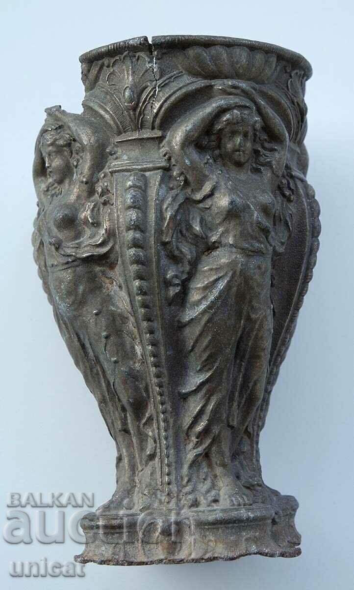 Antichitati, vaza antica, sculptura, cu figuri ale Afroditei cu preț € 6200.00 | 12126.19 BGN