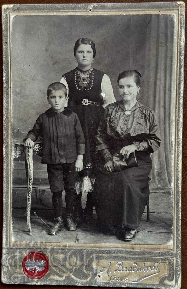 Old studio family photography