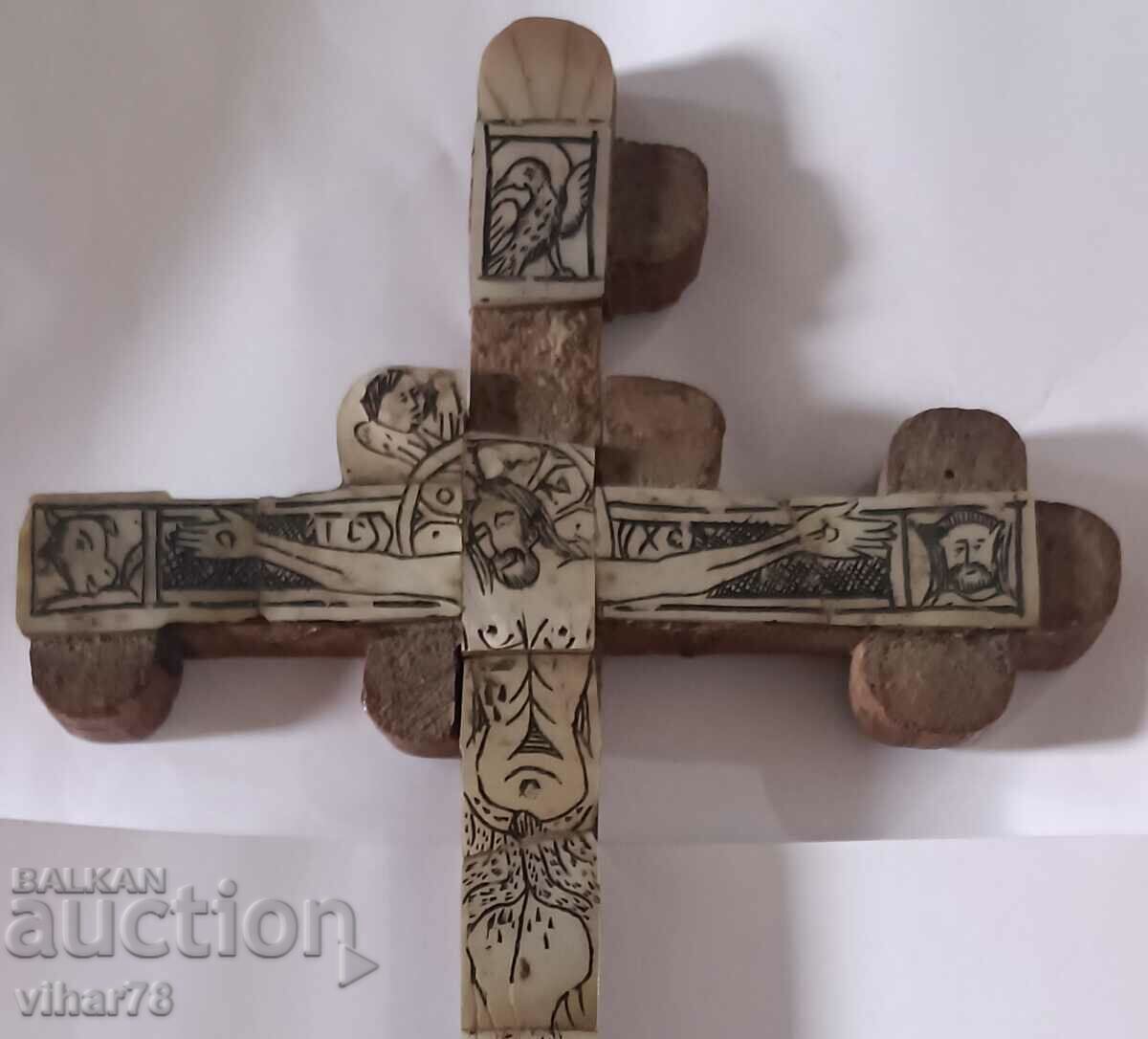Old Renaissance cross-mother-of-pearl with price 199.99 BGN | € 102.25 Old Renaissance cross-mother-of-pearl with price 199.99 BGN | € 102.25