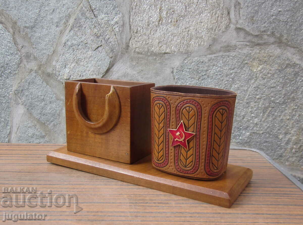 Licitație Veche suport rusesc USSR pentru creioane și stilouri