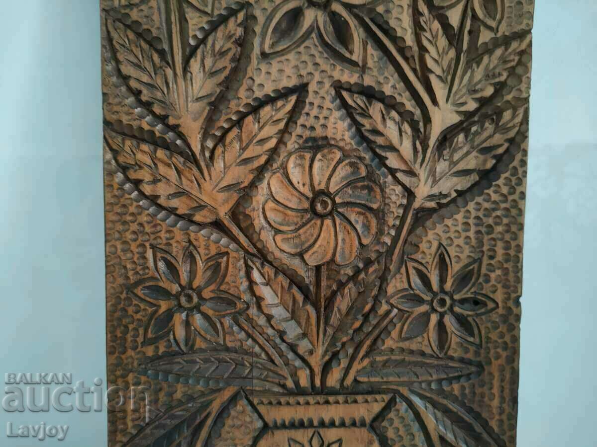 Auction Wood carving flowers still life Auction Wood carving flowers still life