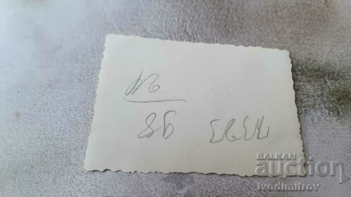 Φωτογραφία Μαθητές της Σοφίας Ε΄ τάξης στέκονται στην πλατεία με τιμή 2.45 BGN | € 1.25 Φωτογραφία Μαθητές της Σοφίας Ε΄ τάξης στέκονται στην πλατεία με τιμή 2.45 BGN | € 1.25