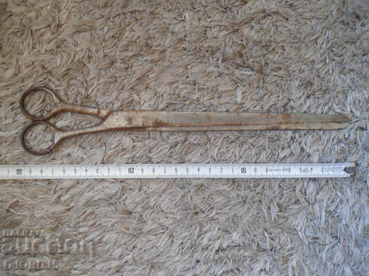 Delivery of Old scissors Delivery of Old scissors