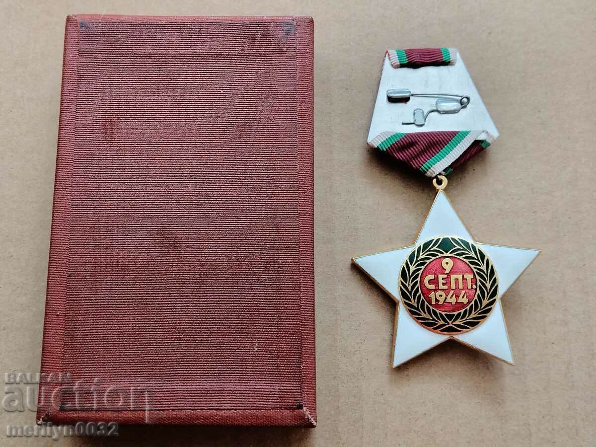 Delivery of Order of the Ninth of September 1944, 1st degree with box Delivery of Order of the Ninth of September 1944, 1st degree with box