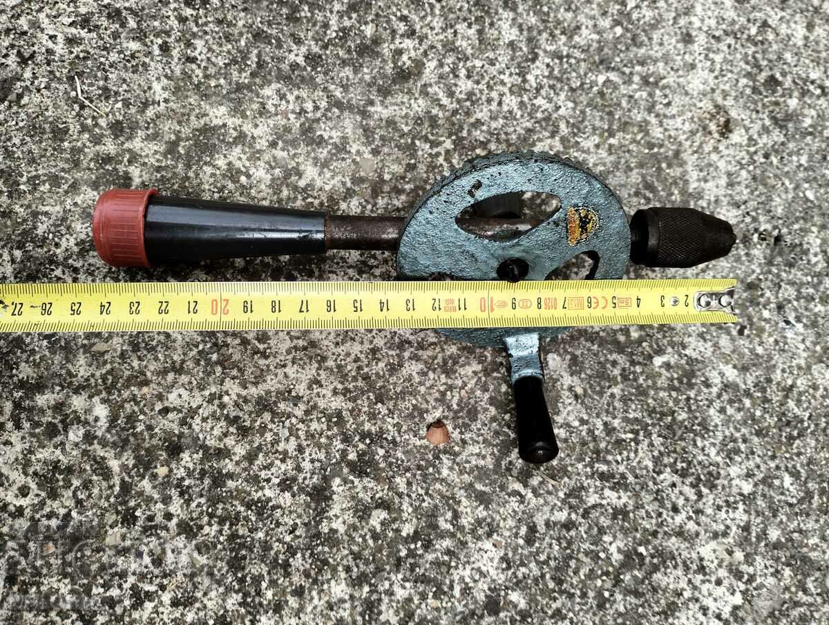 Old hand drill with price 24.99 BGN | € 12.78 Old hand drill with price 24.99 BGN | € 12.78
