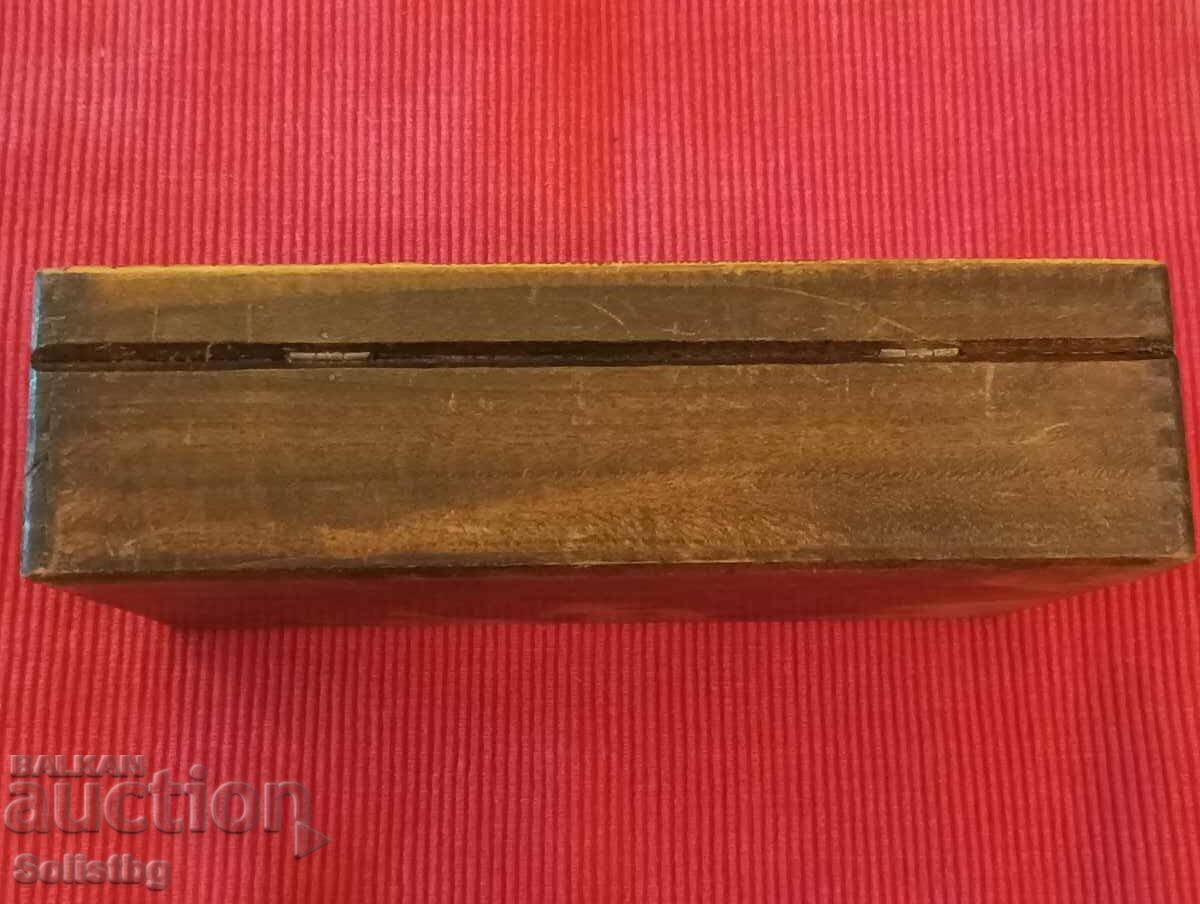 Old pyrographed wooden box. - 5 Old pyrographed wooden box. - 5