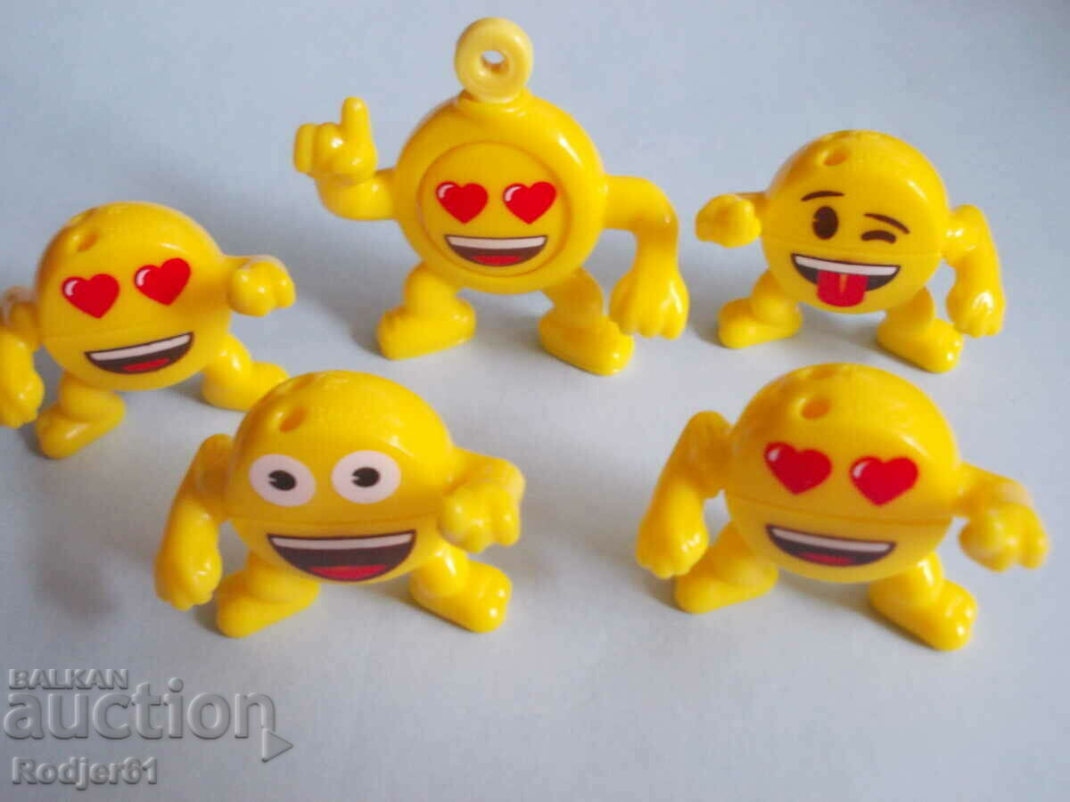 Auction toys - plastic eggs 8 pcs Auction toys - plastic eggs 8 pcs