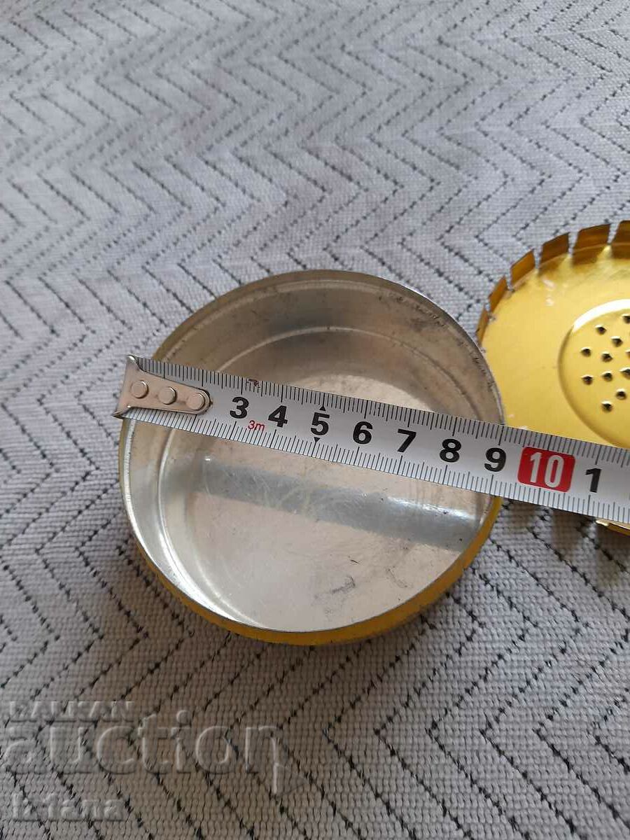 Old fishing bait box - 6 Old fishing bait box - 6