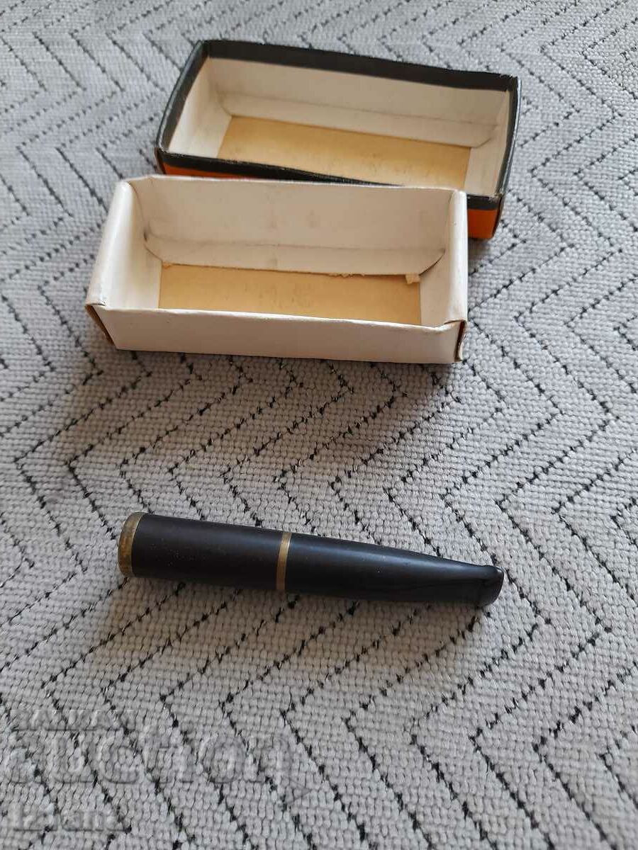 Auction An old cigarette Auction An old cigarette