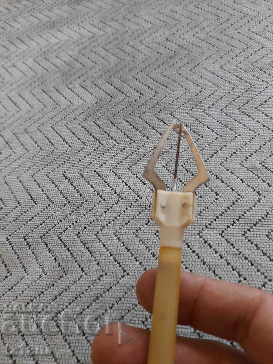 Auction  An old ice pick