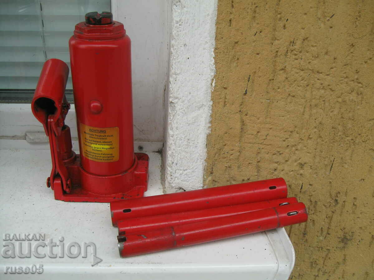 Jack "MANNESMANN - 007-T-GS-3" hydraulically operated - 6 Jack "MANNESMANN - 007-T-GS-3" hydraulically operated - 6