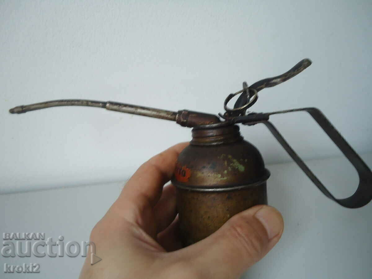 Стара колекционерска италианска масльонка с цена 25.00 лв. | € 12.78 Стара колекционерска италианска масльонка с цена 25.00 лв. | € 12.78