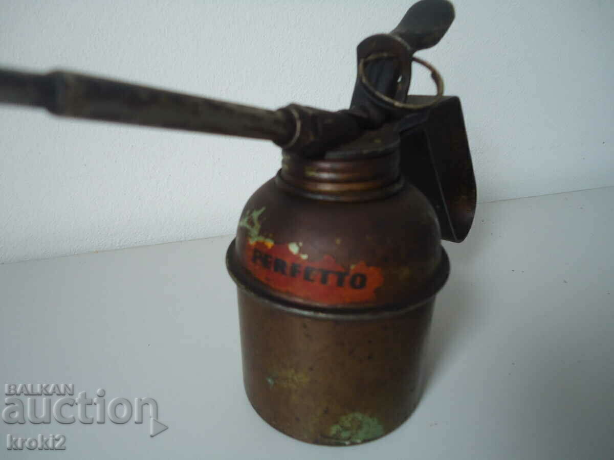 Аукцион Стара колекционерска италианска масльонка Аукцион Стара колекционерска италианска масльонка