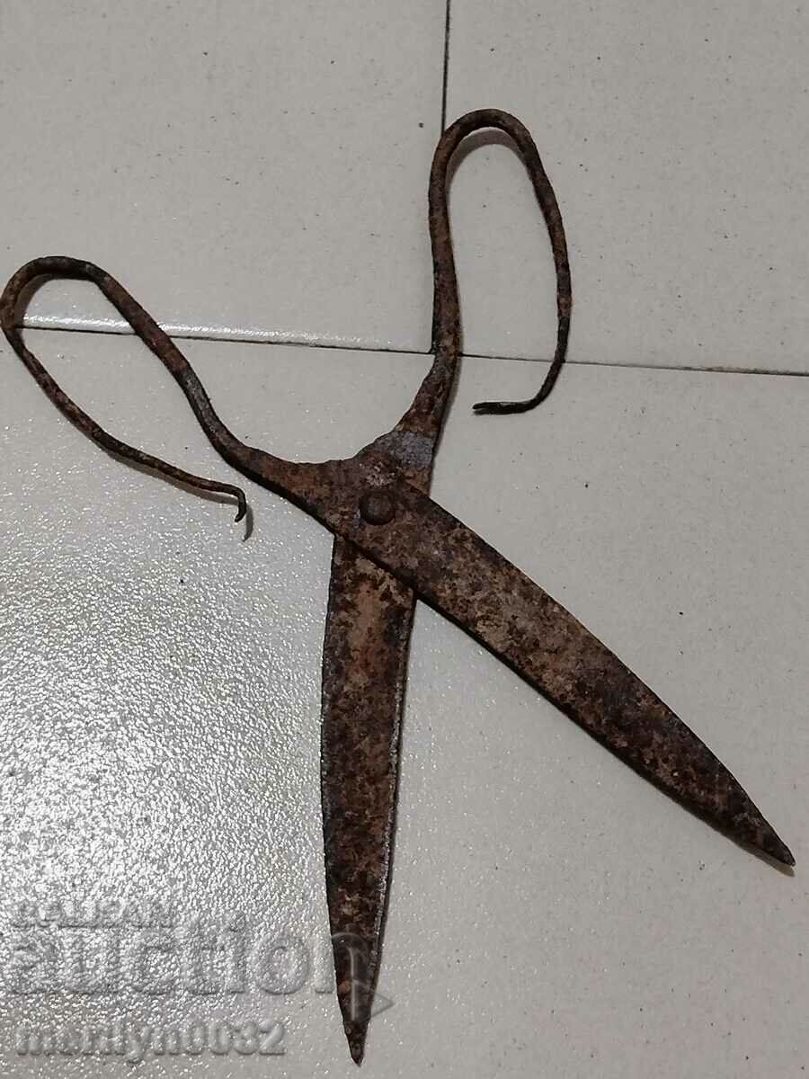 Delivery of Forged scissors old scissors wrought iron Delivery of Forged scissors old scissors wrought iron