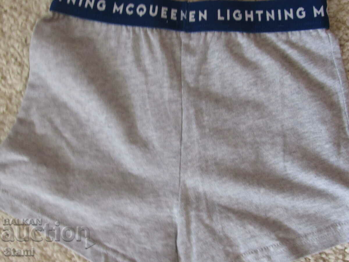 Аукцион Детски боксер с ефектна щампа Колите 122/128 Аукцион Детски боксер с ефектна щампа Колите 122/128