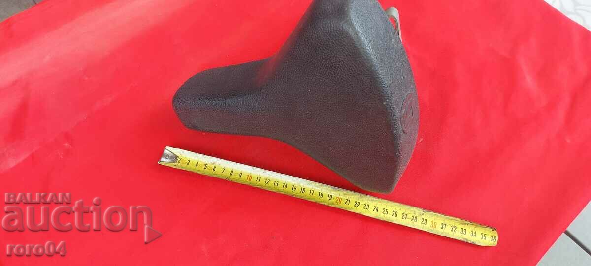 BALKAN - SEAT - EXCELLENT - 5 BALKAN - SEAT - EXCELLENT - 5