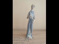 CASADES Spanish porcelain figure