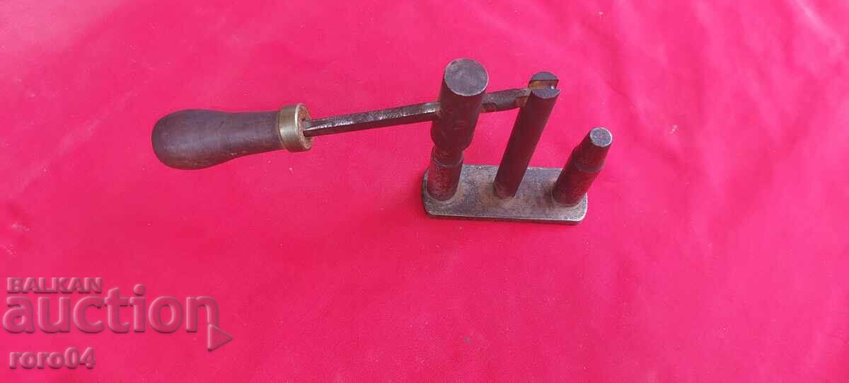 CARTRIDGE MACHINE - MASSIVE with price 49.50 BGN | € 25.31 CARTRIDGE MACHINE - MASSIVE with price 49.50 BGN | € 25.31