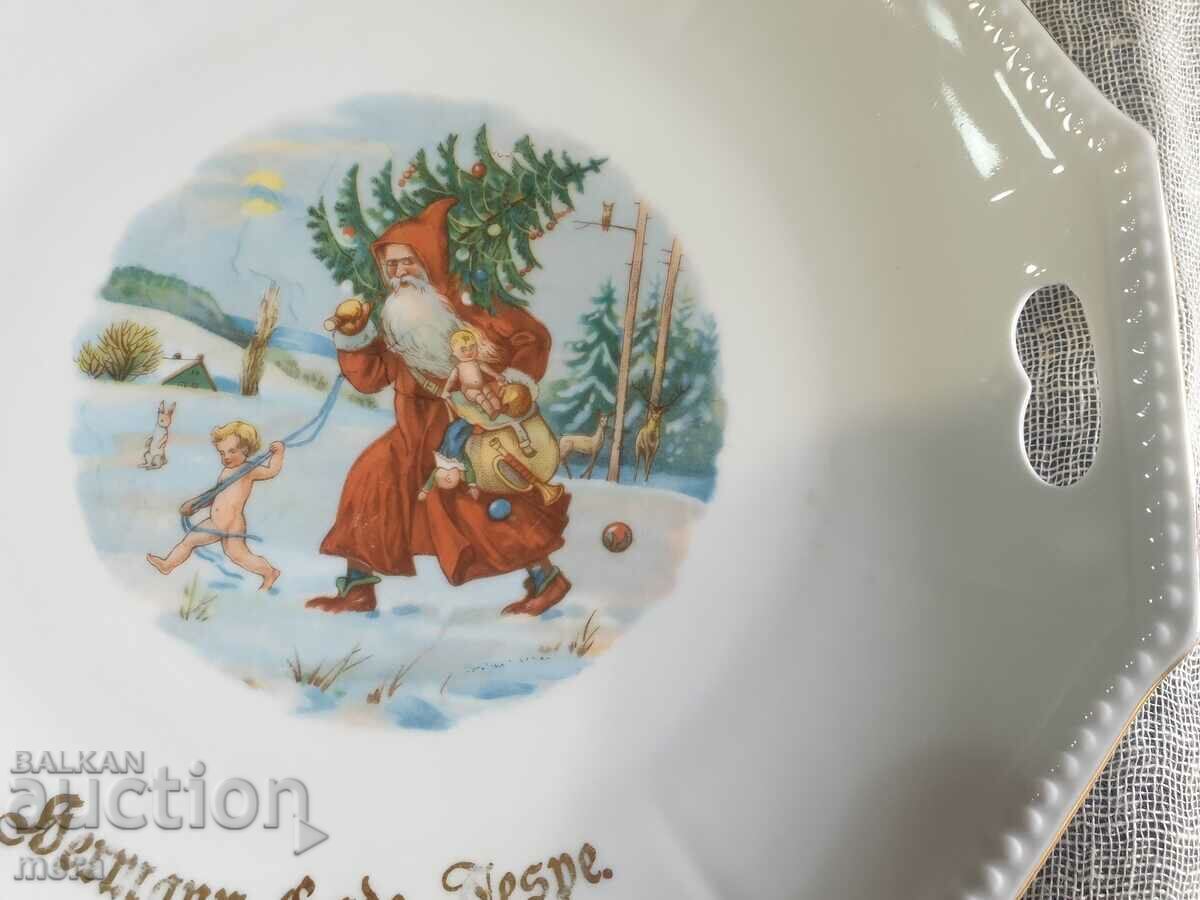 Delivery of Porcelain plate, saucer with Christmas motif Delivery of Porcelain plate, saucer with Christmas motif