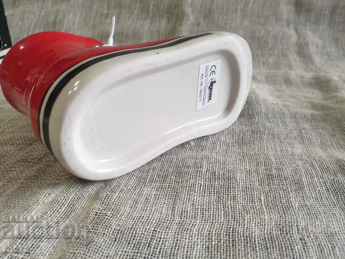 Παράδοση Πορσελάνινη μολυβοθήκη - sneaker