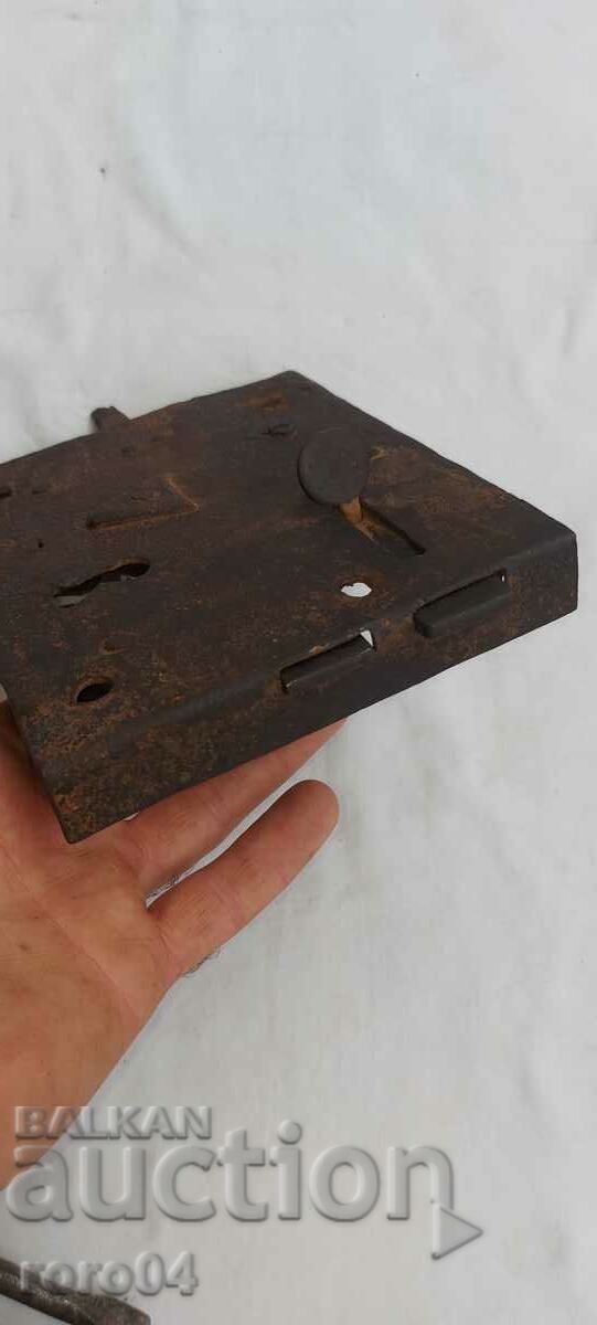 ΚΛΕΙΔΑΡΙΑ - ΣΦΥΡΗΤΟ - 200 ΕΤΩΝ - 6 ΚΛΕΙΔΑΡΙΑ - ΣΦΥΡΗΤΟ - 200 ΕΤΩΝ - 6