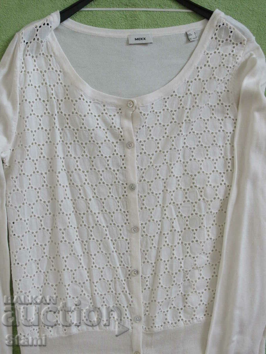 Women's vest with lace MEXX size M with price 7.00 BGN | € 3.58 Women's vest with lace MEXX size M with price 7.00 BGN | € 3.58