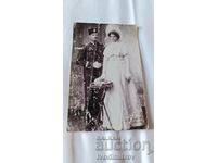 Photo Sergeant with his wife as newlyweds 1916