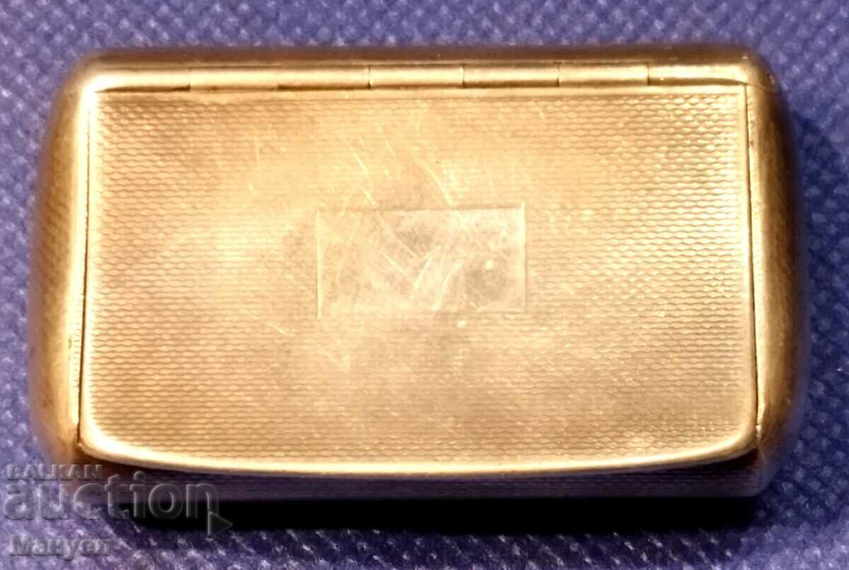 Auction Old silver snuff box. Auction Old silver snuff box.