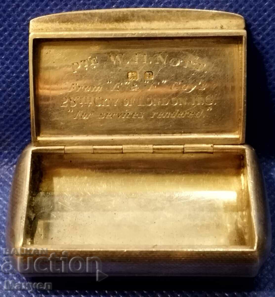 Delivery of Old silver snuff box. Delivery of Old silver snuff box.