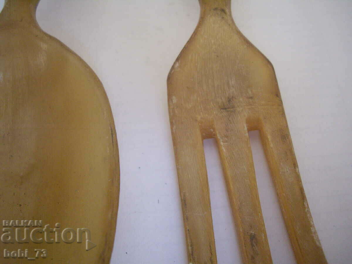Auction Old bone utensils. Auction Old bone utensils.