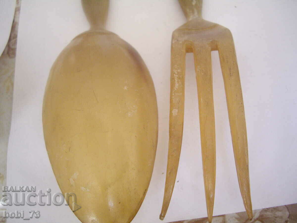 Old bone utensils. - 6 Old bone utensils. - 6