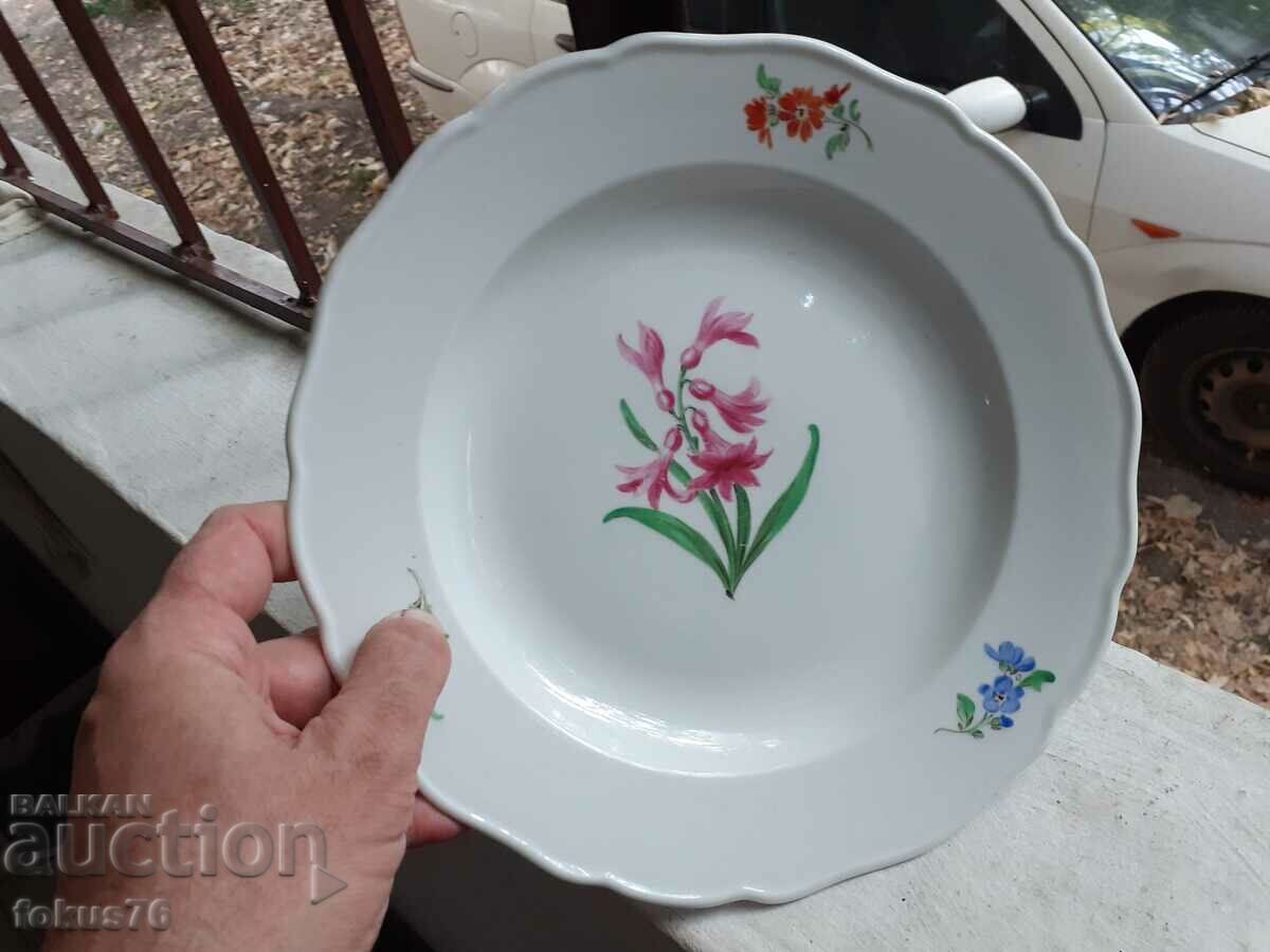 Old Meissen porcelain plate with price 190.00 BGN | € 97.15 Old Meissen porcelain plate with price 190.00 BGN | € 97.15