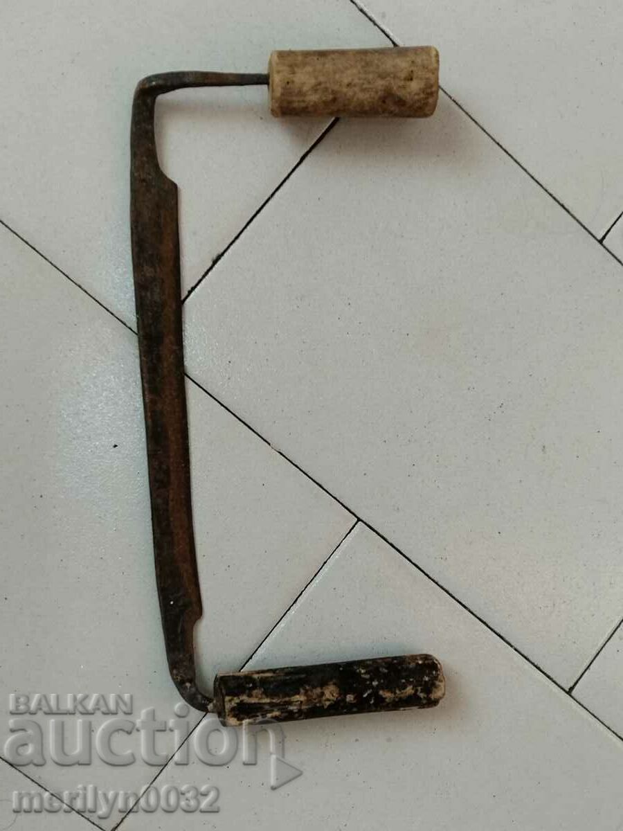 Livrarea Unealtă veche din fier forjat manual