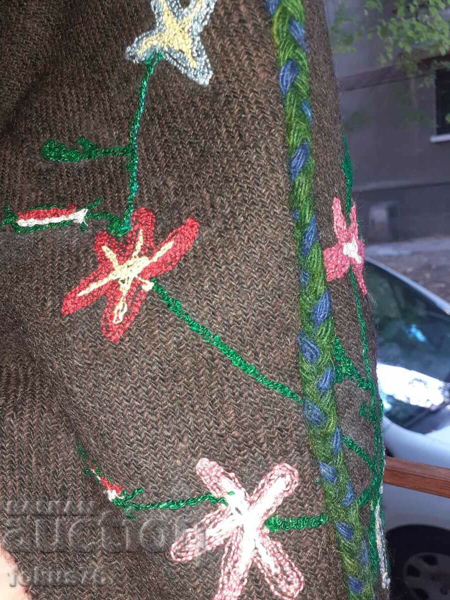 Delivery of Authentic old wool apron for Fukana costume Delivery of Authentic old wool apron for Fukana costume