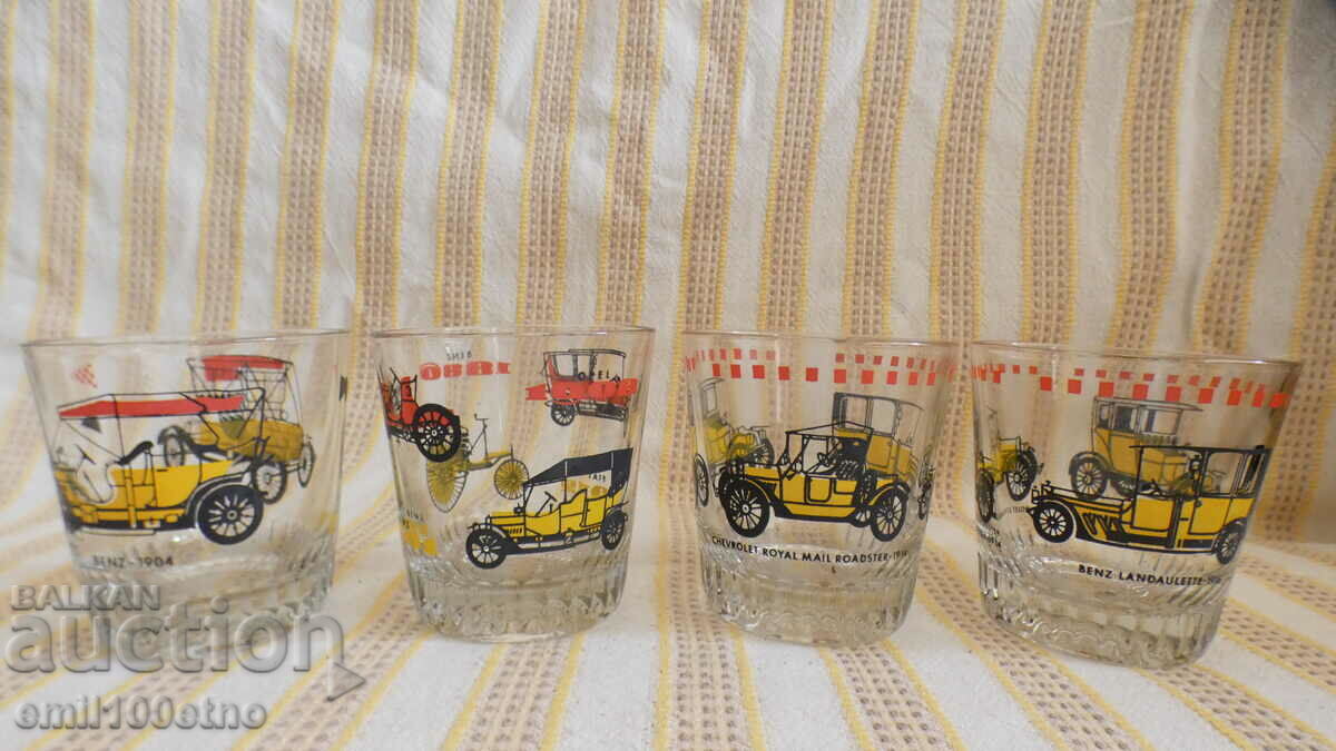 Set of 4 mugs with vintage cars