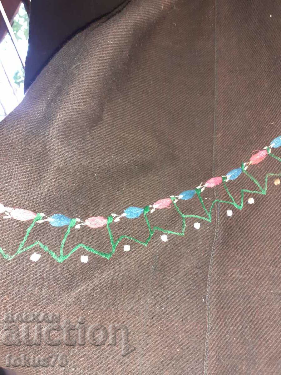 Auction Authentic old large woolen embroidered costume apron Auction Authentic old large woolen embroidered costume apron