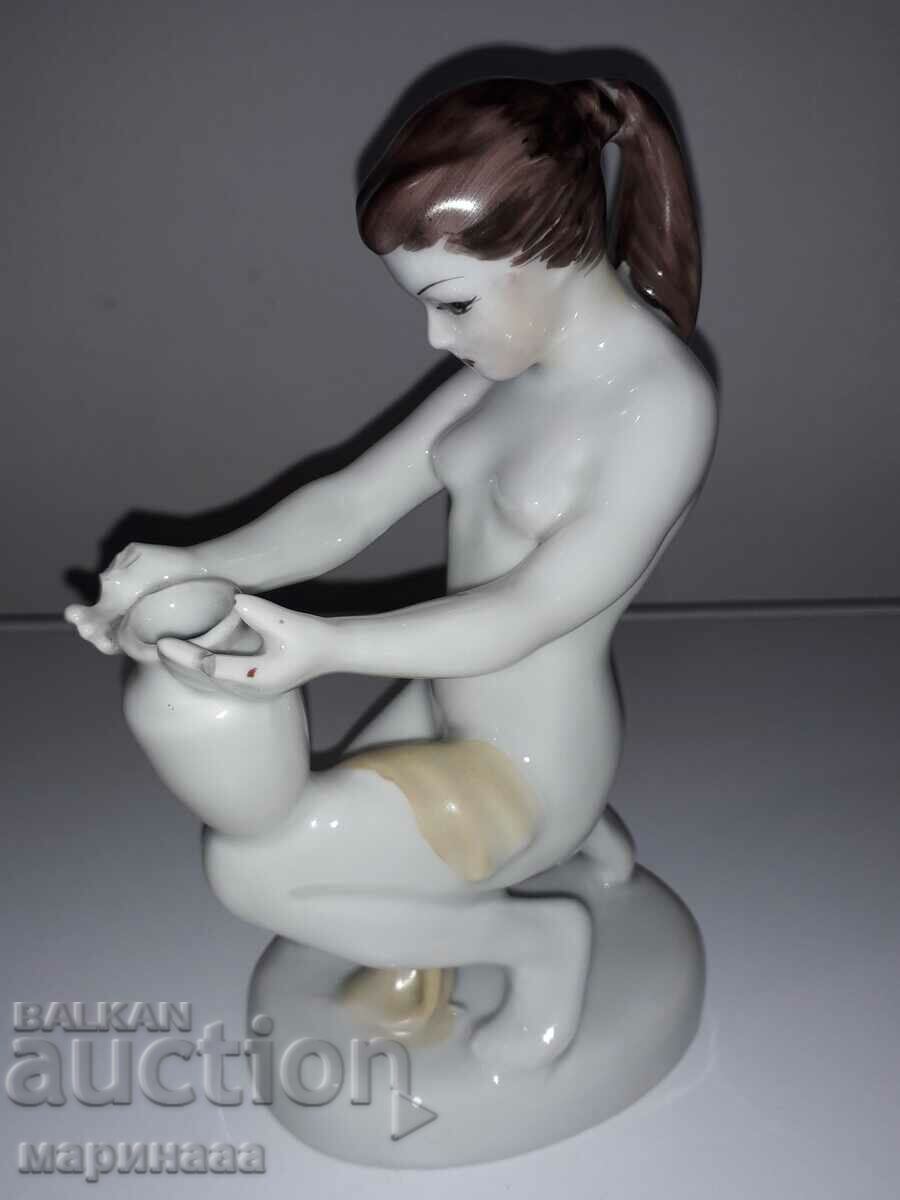 OLD FIGURE. PORCELAIN. BG, WITH NOTE