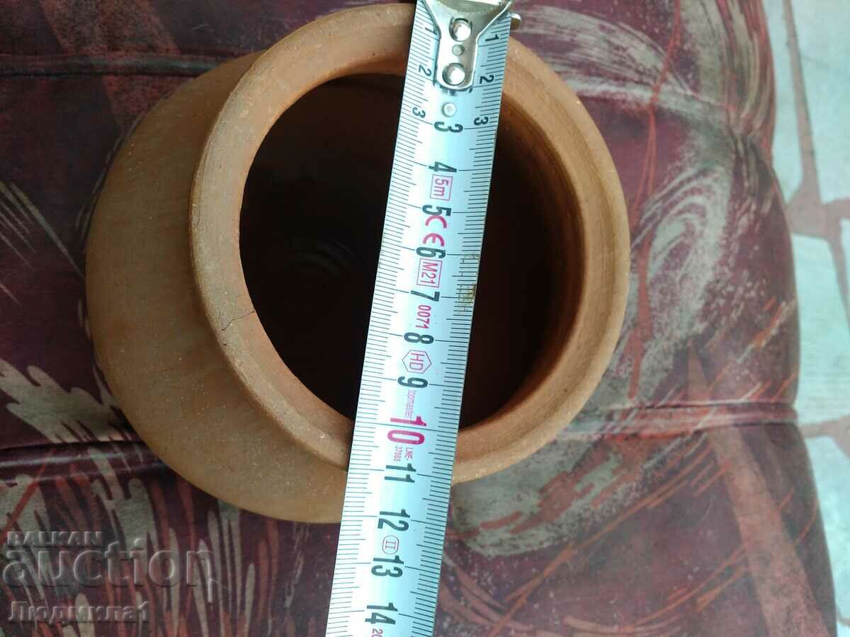 Licitație VASO VECHI DE LUT Licitație VASO VECHI DE LUT