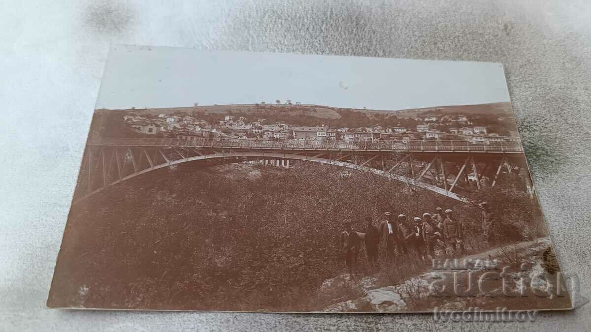 Photo Veliko Tarnovo Youth under the Stambolov bridge