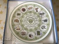 A beautiful Wedgwood porcelain plate