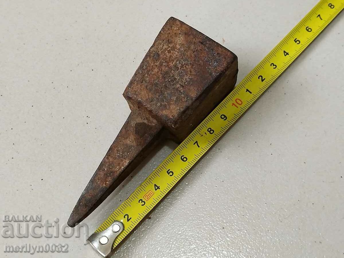 Old anvil for clipping hair, wrought iron - 5 Old anvil for clipping hair, wrought iron - 5