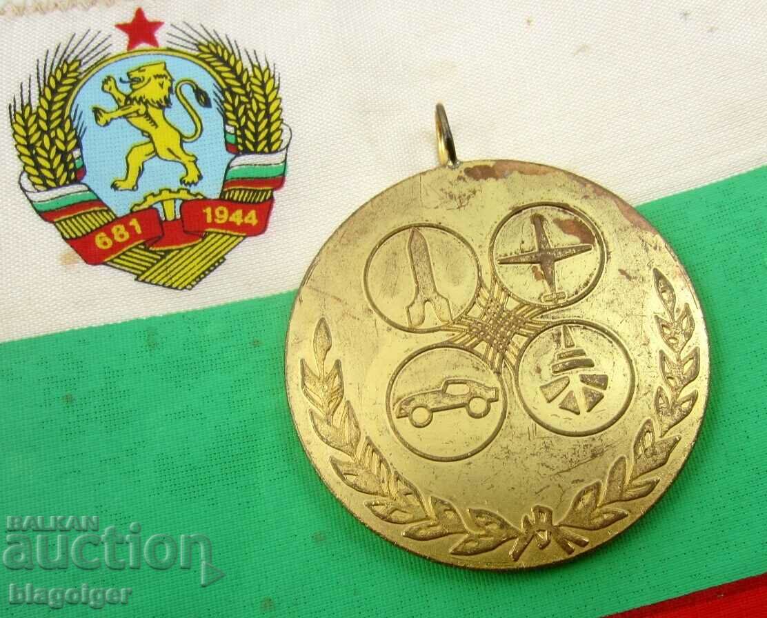 Delivery of MEDAL-MILITARY SPORTS-SOC-BFK-SHIP MODELING Delivery of MEDAL-MILITARY SPORTS-SOC-BFK-SHIP MODELING