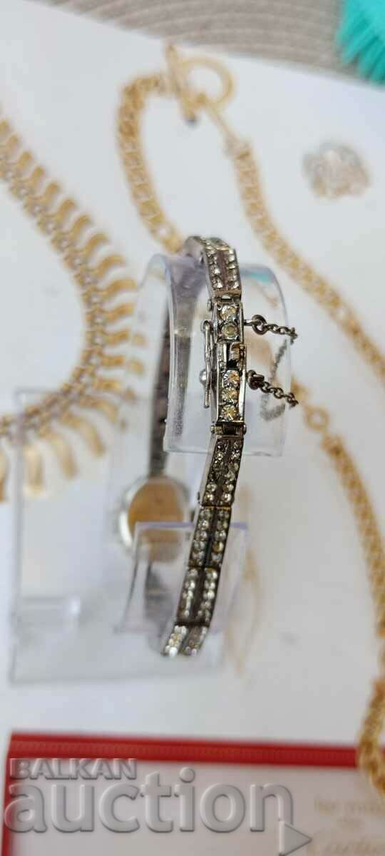 Retro watch Rotary 925 silver with stones 1960 with price 499.00 BGN | € 255.13 Retro watch Rotary 925 silver with stones 1960 with price 499.00 BGN | € 255.13